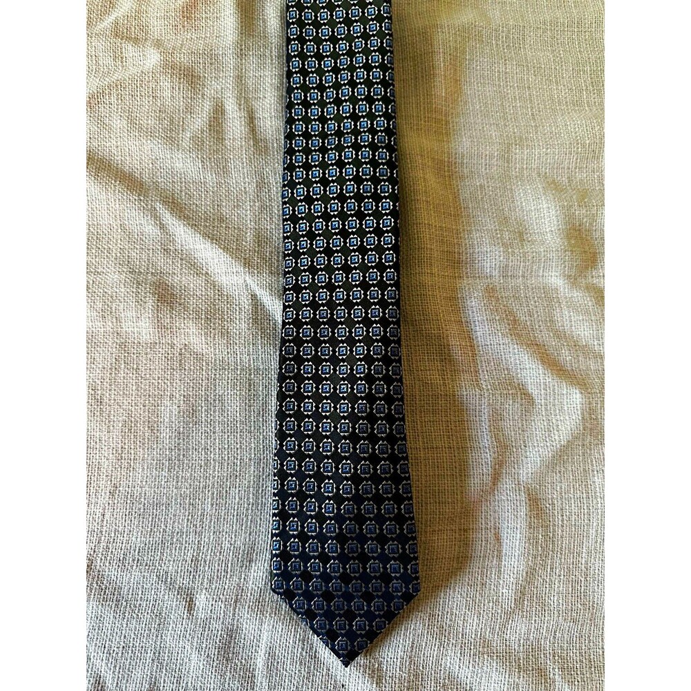 Jos A Bank 2005 Men’s Necktie NWT Geometric Blue Black Silver Deadstock Tie